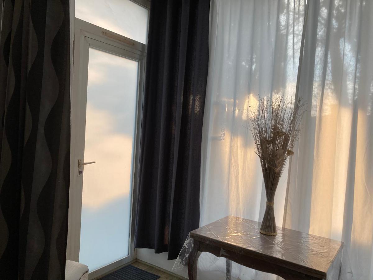 Gite Comme A La Maison Hyères Kültér fotó
