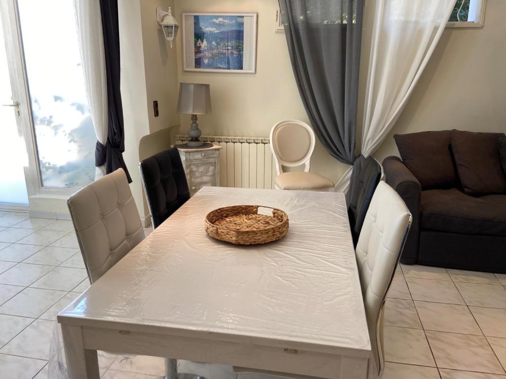Gite Comme A La Maison Hyères Kültér fotó